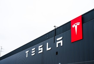 Tesla obrywa na giełdzie. Partia Ameryki Elona Muska zmorą inwestorów