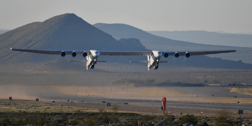 M7ADNK Stratolaunch