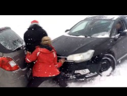 Ale urwał w wersji 2013! Zobacz amatorskie WIDEO z karambolu samochodów