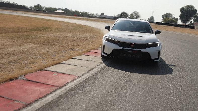 Pierwsza jazda nową Hondą Civic Type R