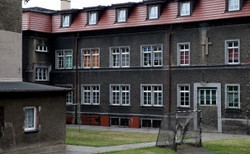 Miliona zł zadośćuczynienia i 2,5 tys. zł renty żąda wychowanek siostry Bernadetty