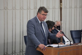 Wąsik: Wprowadzamy możliwość wypłaty rekompensat dla przedsiębiorców z obszaru objętego zakazem przebywania