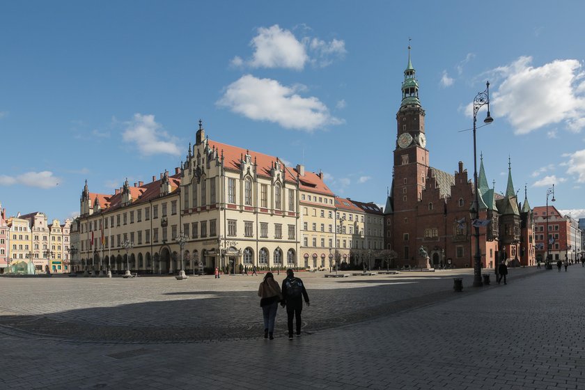 Koronawirus w Polsce. Jak to wygląda? Mocne zdjęcia