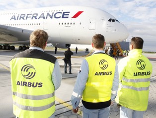 Media: Północnokoreański pocisk minął się z samolotem pasażerskim Air France