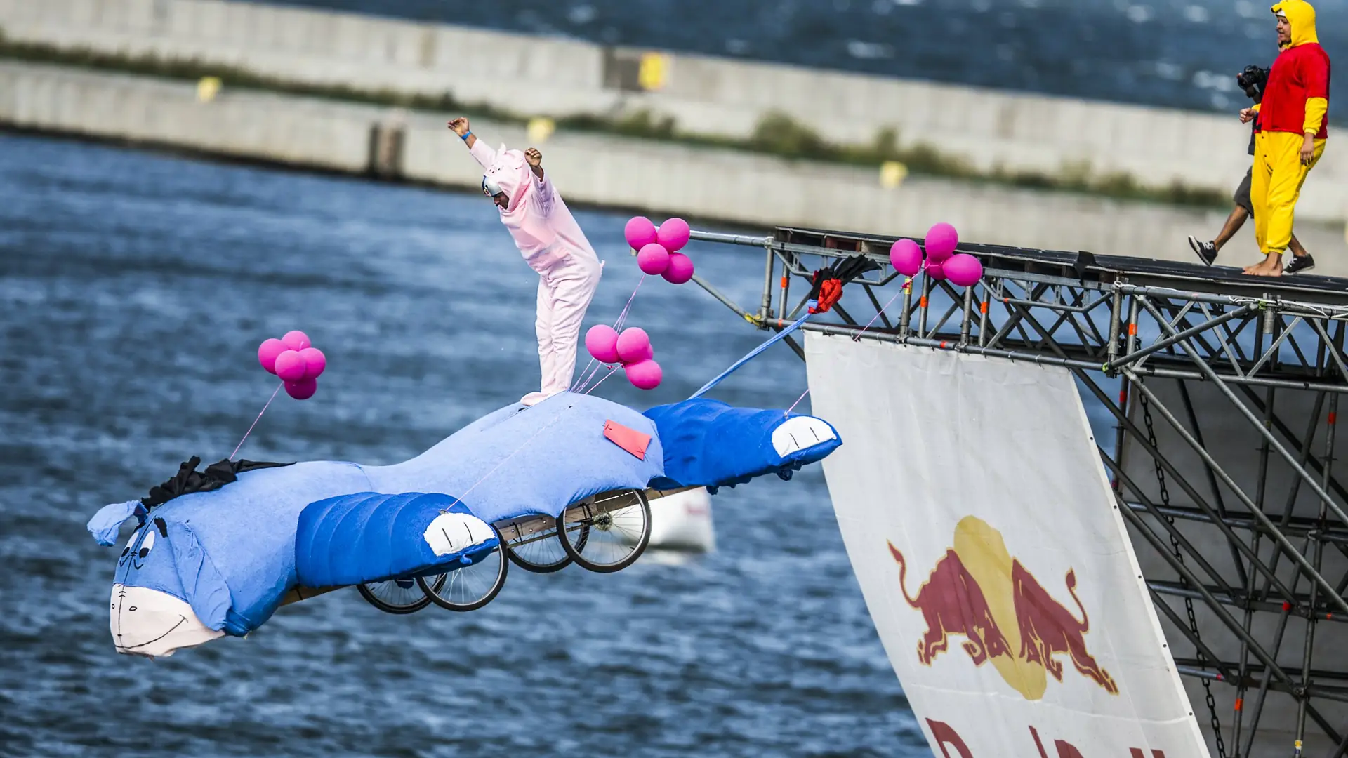 Wielbiciele lotnictwa 4. sierpnia powinni być w Gdyni. Już za tydzień Red Bull Konkurs Lotów