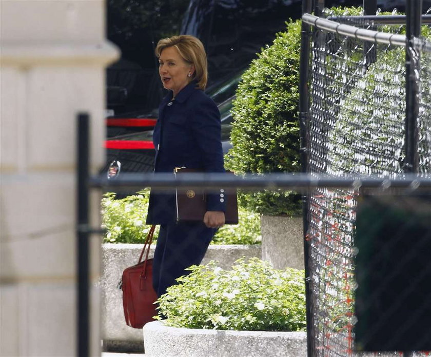 Clinton nie złoży kwiatów. Tak prosiło MSZ