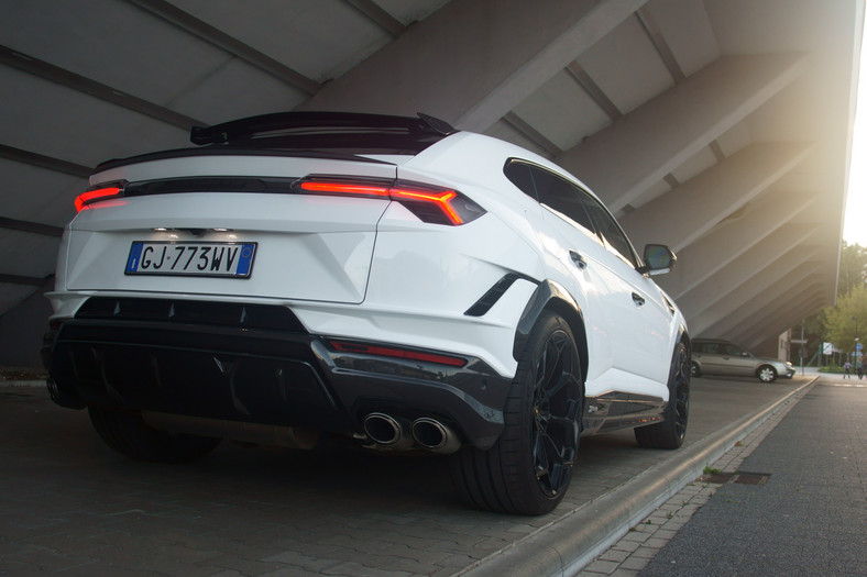 Lamborghini Urus Performante. 666-konny potwór na szczudłach