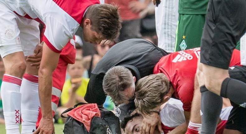 Abdelhak Nouri victime d'un arrêt cardiaque en plein match en 2017