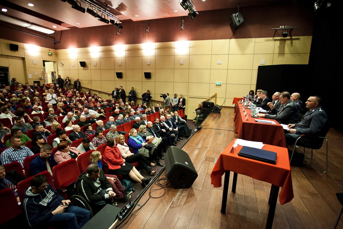 Legionowo Debata Spoleczna Bezpieczenstwo w Legionowie. Fot. Wojtek Górski