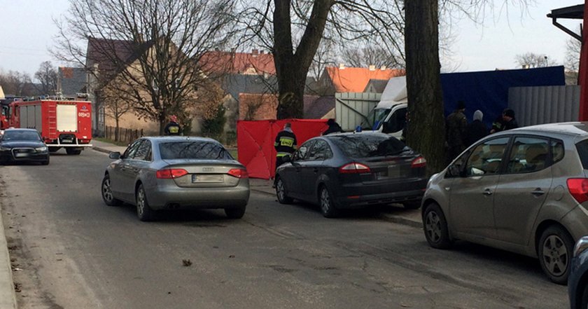 Tragiczny wypadek w Gozdnicy. Ciężarówka przejechała po kobiecie