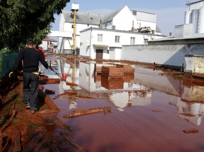 Toksyczna maź zabija na Węgrzech