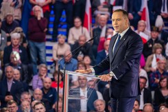 Były selekcjoner reprezentacji Polski o Karolu Nawrockim. 'Potrzebny jest psychiatra'