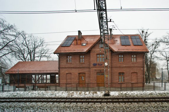 Dworzec kolejowy w Suszu jest jak nowy. To był wzorcowy remont