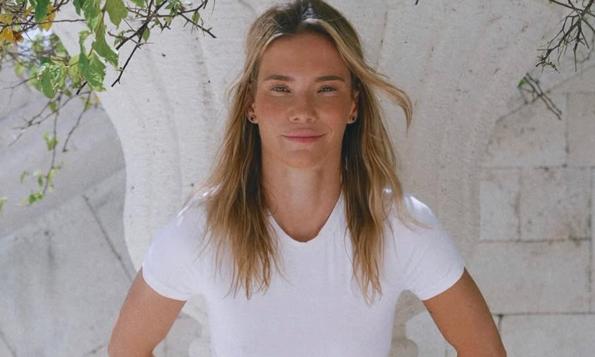 "Genie pants" będą szturmować ulice jesienią. Maja Bohosiewicz już je nosi