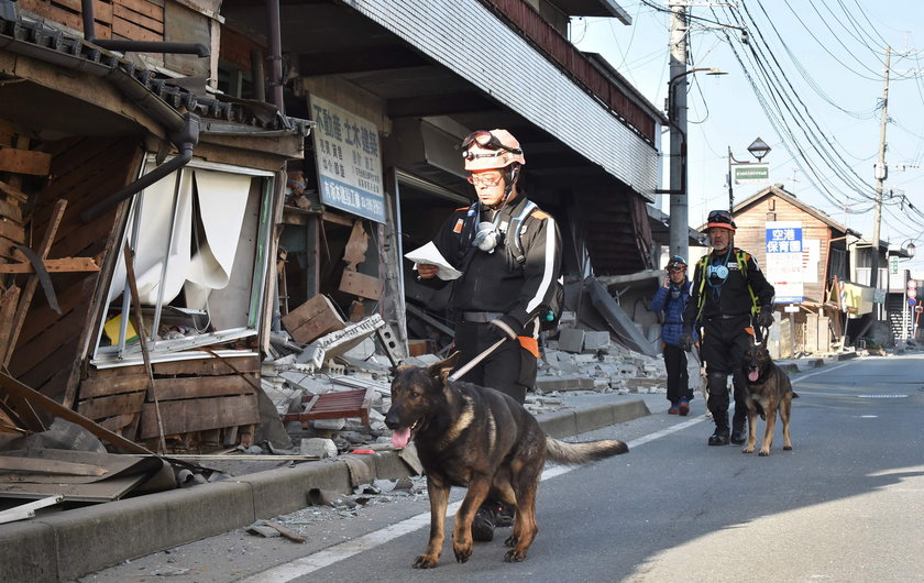 Potężne trzęsienie ziemi w rejonie miasta Kumamoto na południu Japonii