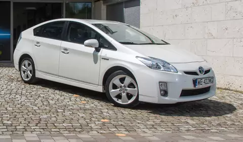 Sprawdziliśmy Toyotę Prius z przebiegiem 375 tys. km. Czy to faktycznie auto niezniszczalne?