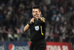 Liga Europy: Paweł Gil poprowadzi mecz Rapid - FC Thun