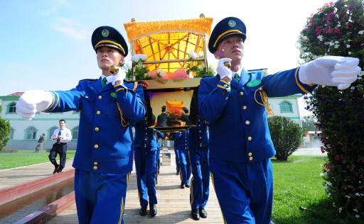 CHINA-ECO-BURIALS-CREMATION