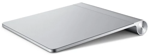 Magic Trackpad - urządzenie wspiera oczywiście multidotykowość, do której przyzwyczaili się użytkownicy MacBooków. Cena: 69 dolarów