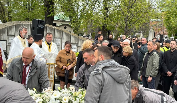 Sahranjen Duško Vujošević