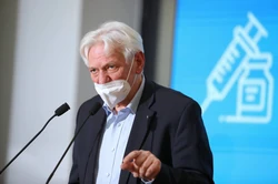 Lokalne lockdowny? Prof. Horban: Mam nadzieję, że premier policzy szable