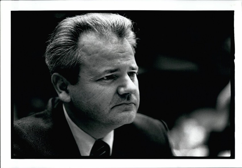 Slobodan Milošević nije hteo da gleda "golicav film"