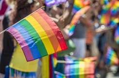Pół tysiąca Polaków LGBT w specjalnym spocie. 'Zobacz przed wyborami' [WIDEO]