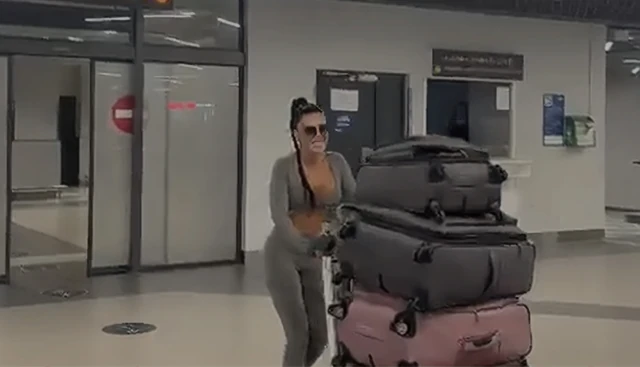 "NE PRIČAM SA MAJKOM" Stanija sletela u Beograd, pa otkrila šta joj je mama žestoko zamerila, spomenula Asmina i Mustafu: "Kad me žacneš umem da budem neprijatna"