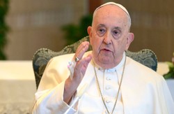 Krytykował papieża. Kardynał stracił mieszkanie i pensję