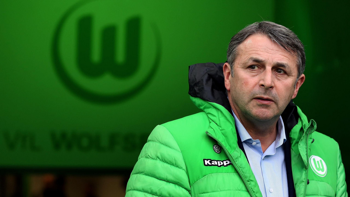 Mimo wcześniejszych zapowiedzi, kryzys jaki dotknął Volkswagena, odbije się również na działaniu VfL Wolfsburg. Niemiecki klub postanowił wstrzymać inwestycję w obiekty młodzieżowe.
