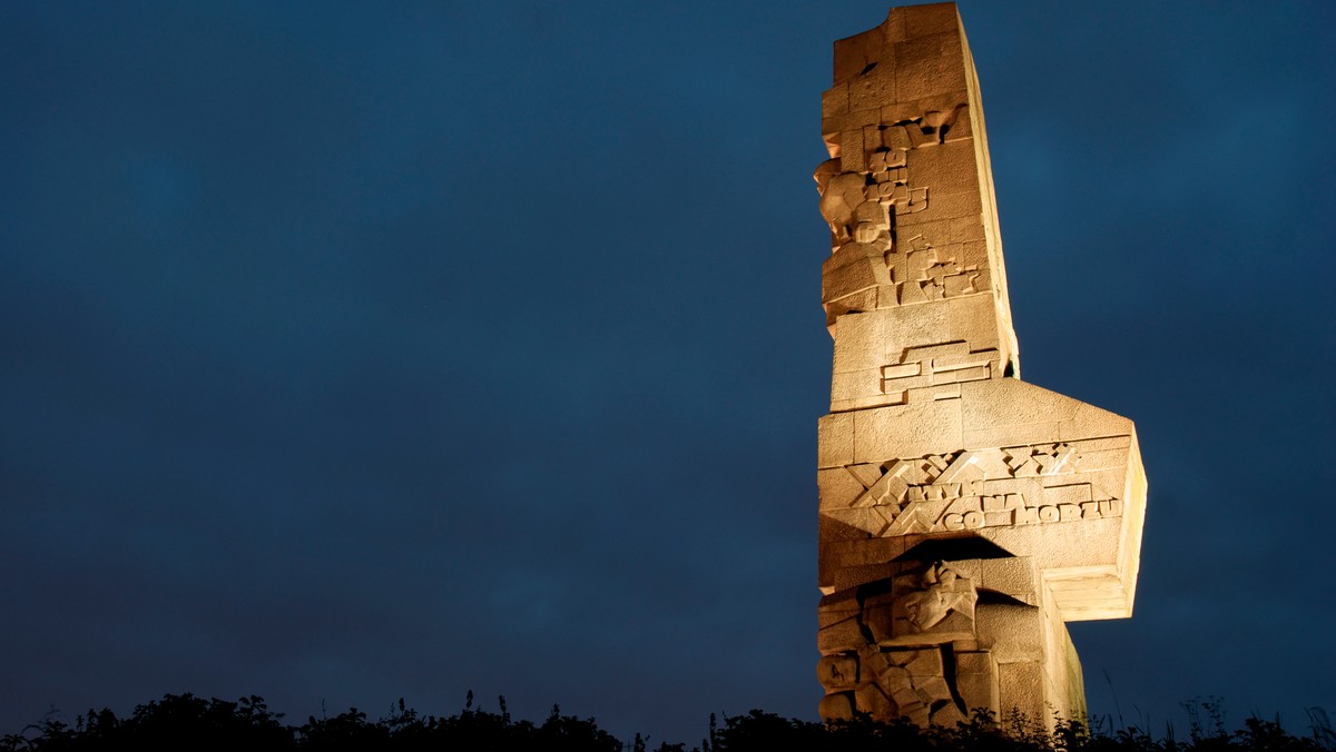 Ukazała się dwutomowa monografia polskiej składnicy wojskowej na gdańskim Westerplatte. Obszerna i bogato ilustrowana publikacja autorstwa historyka dr. Andrzeja Drzycimskiego opowiada o dziejach składnicy od momentu jej powstania aż po bohaterską obronę w 1939 r.