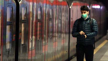 20 ezres büntetést kap, aki a metrón maszk nélkül utazik Moszkvában