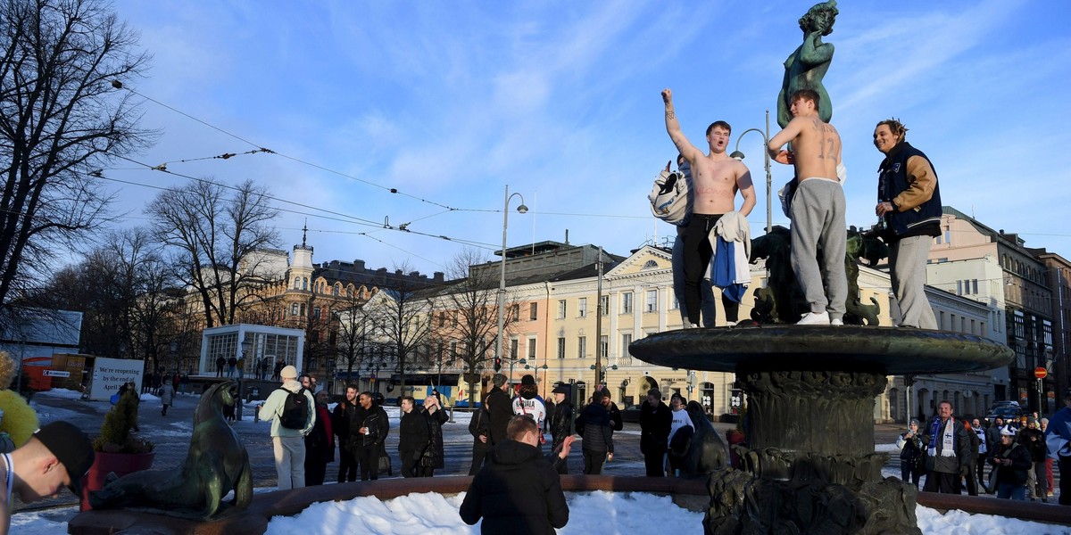 Ogromna radość w Finlandii po historycznym sukcesie hokeistów.