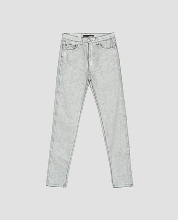 Zara- 9995 Ft