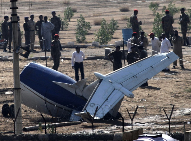 Samolot runął na ziemię. Nie żyją 22 osoby