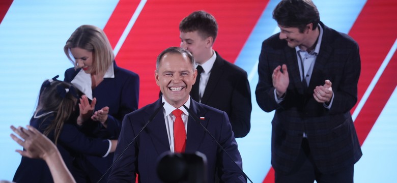 Karol Nawrocki: od stadionowego chuligana do głowy państwa - okiem Le Monde