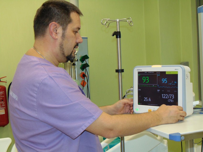 Prof. dr Radmilo Jankovic u intenzivnoj nezi Klinike za anesteziju