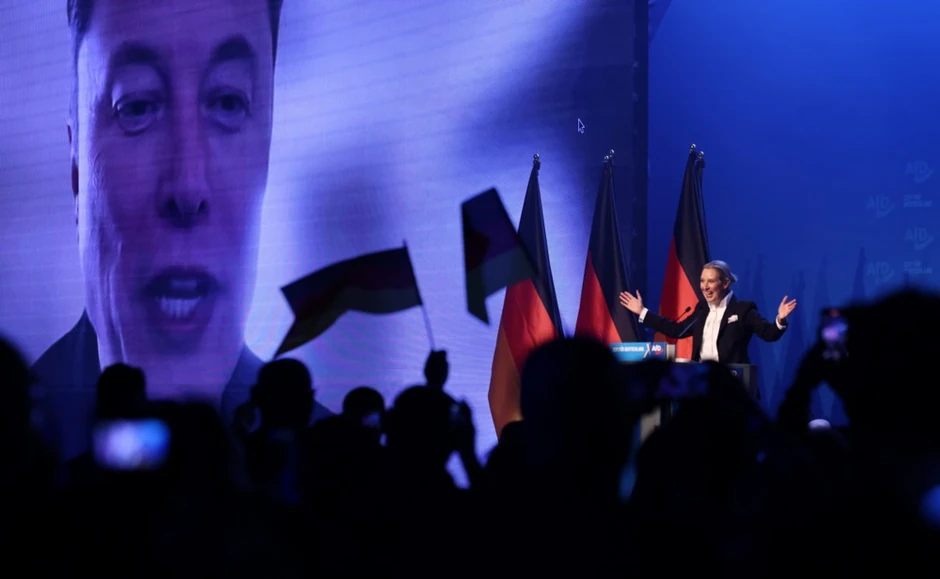 Alis Vajden na video vezi sa Ilonom Maskom tokom predizbornog skupa u Haleu 25. januara