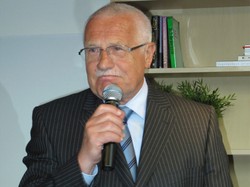 To koniec czeskich konserwatystów? Nie chce im pomóc nawet założyciel partii