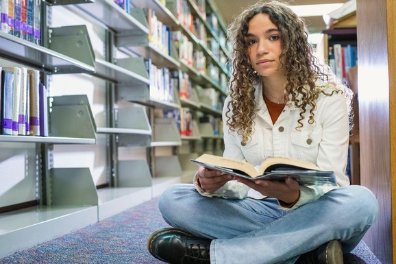 'Zabranjene i nepodobne': Zašto tolike knjige nestaju sa polica američkih biblioteka
