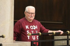 Skandaliczne zachowanie Brauna. Wałęsa: Są plusy dodatnie