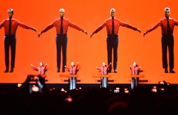 Kraftwerk w Polsce: Ojcowie chrzestni muzyki elektronicznej wciąż w formie