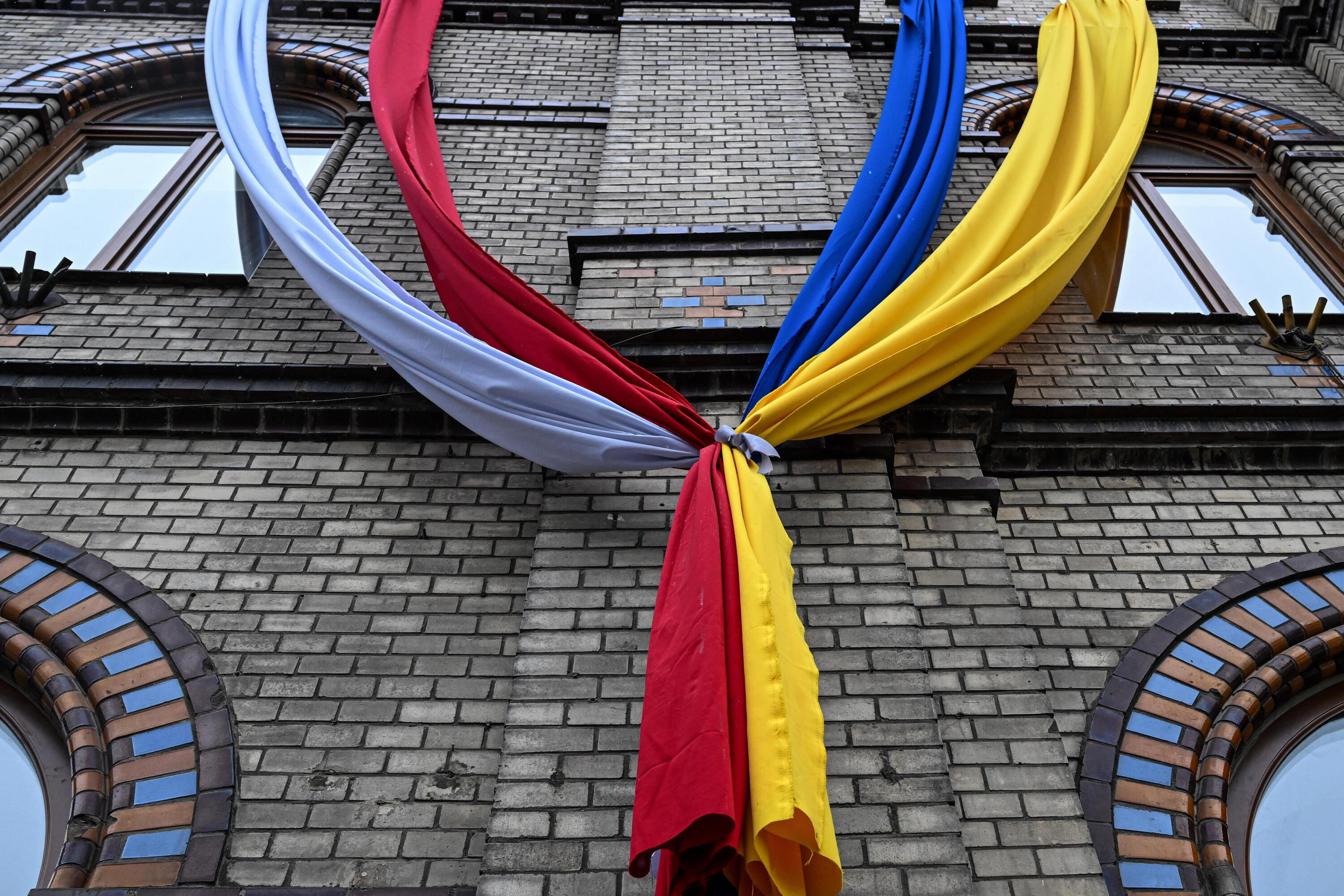 Rosja rekrutuje Ukraińców do sabotażu w Polsce. Wiceminister ostrzega