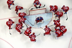 MŚ w hokeju na lodzie: Rosjanie 'wlali' Duńczykom. Kanada nie do zatrzymania