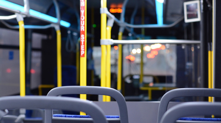 Szakításuk miatt napi szinten zaklatott és akadályozott munkájában egy menetrend szerinti járaton dolgozó buszsofőrt annak volt partnere egy zalai városban /Illusztráció: Pixabay