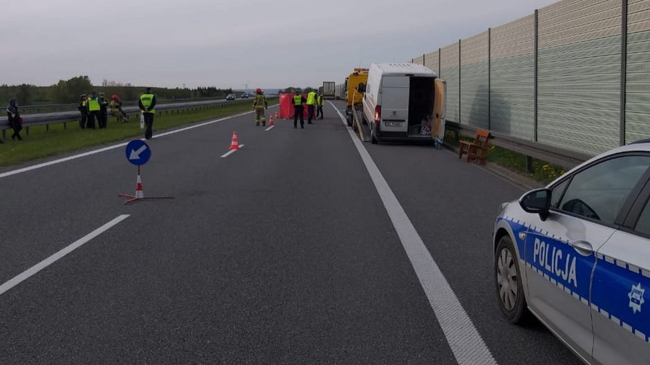 Tragedia na S7. Kierujący ciężarówką śmiertelnie potrącił operatora lawety