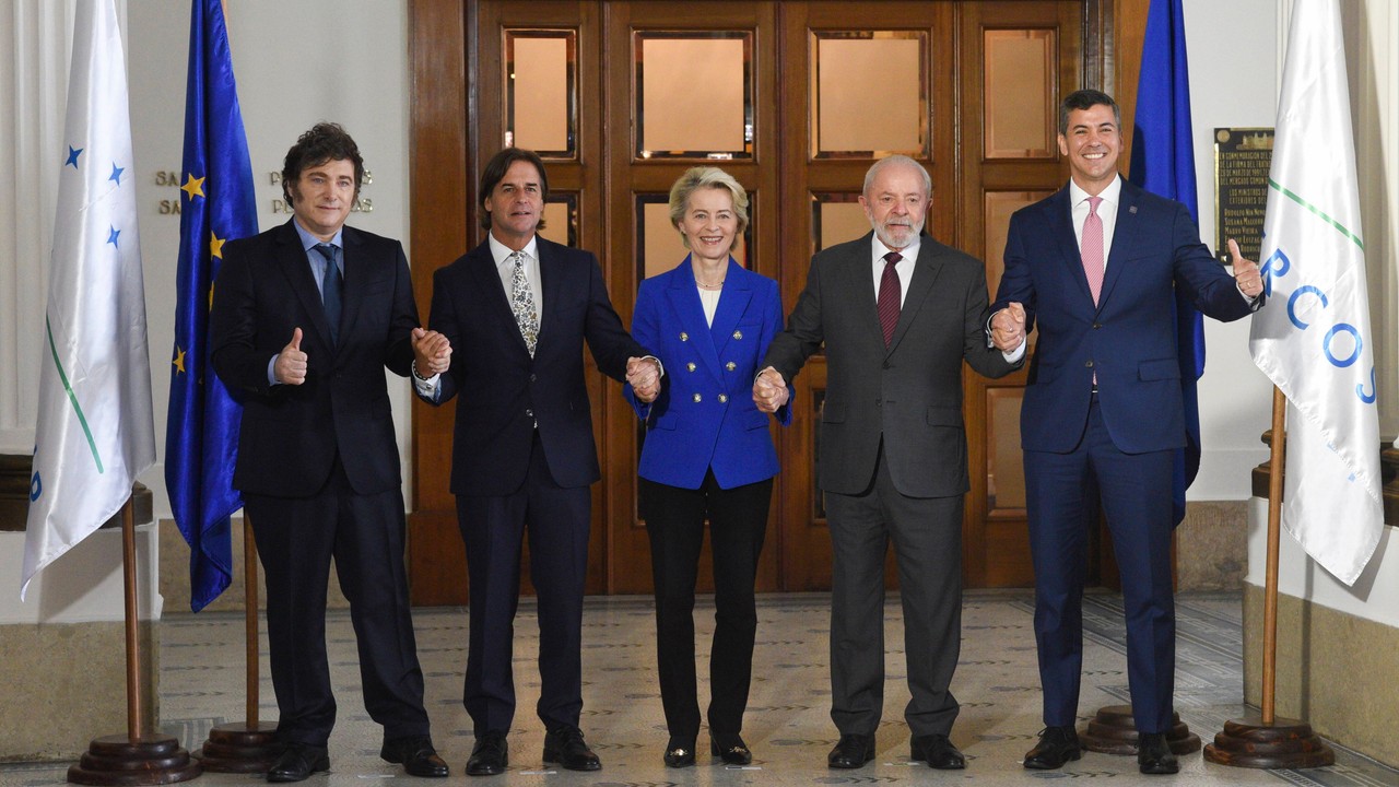 "Kamień milowy dla gospodarczej przyszłości UE". Największa umowa handlowa na świecie ma wielu zwycięzców — i jednego przegranego