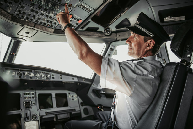 Były pilot przekonuje, że sam nigdy nie łamie "złotej zasady" podróżując jako pasażer / zdjęcie ilustracyjne