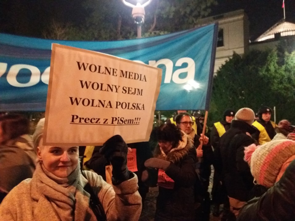 Protest pod Sejmem w Warszawie