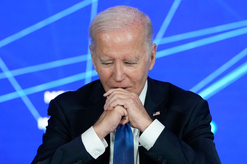 Grenel smatra da je odluka Bajdena da prepusti EU dijalog Beograda i Prištine bila pogrešna